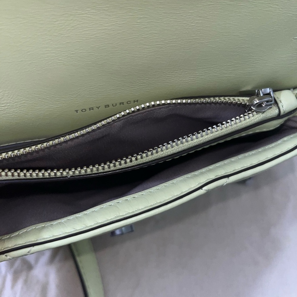 Tory Burch Quilted Crossbody Bag - Soft Green NWOT - Picture 6 of 7